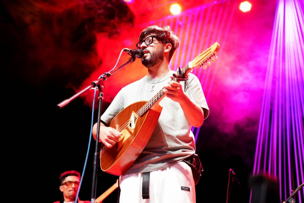 Jaouad Amr au mondole sur scène